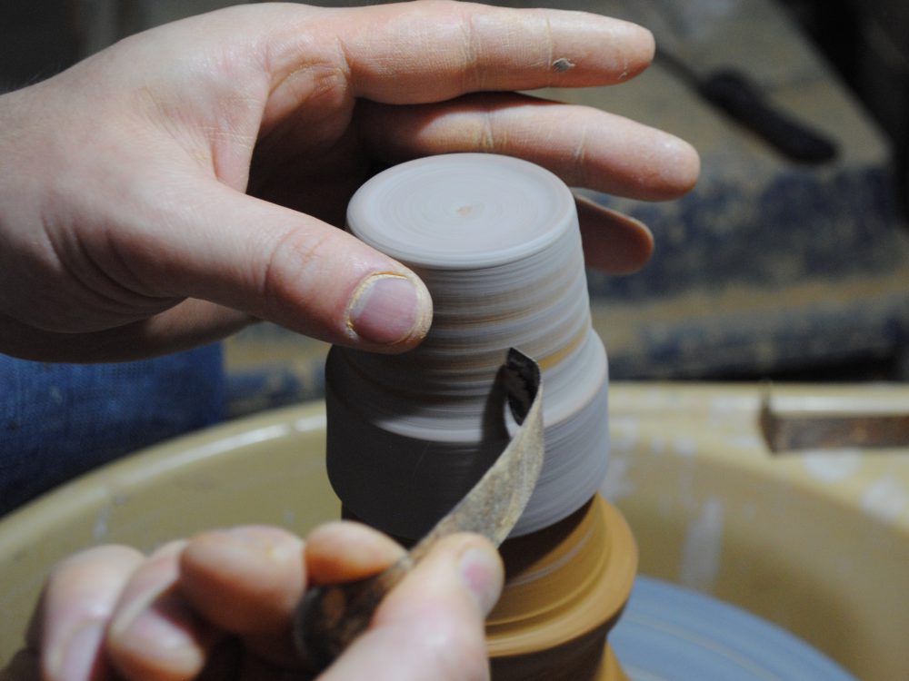 福岡県から 小石原焼の こぼしにくいコップ