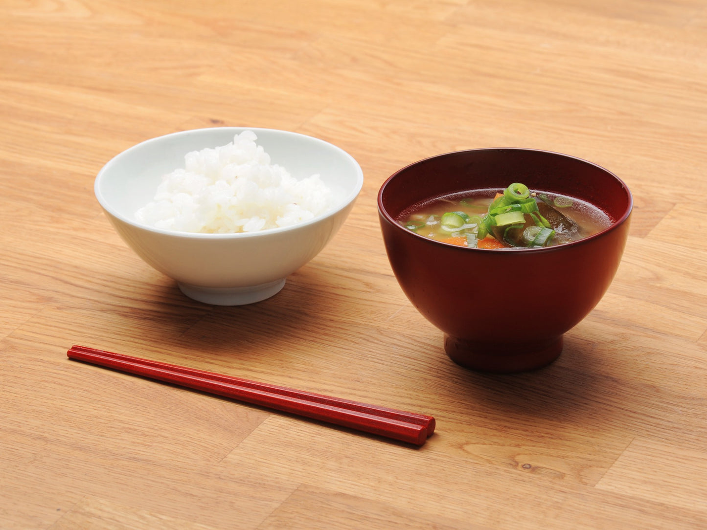 佐賀県から 有田焼の はじめてのお茶碗