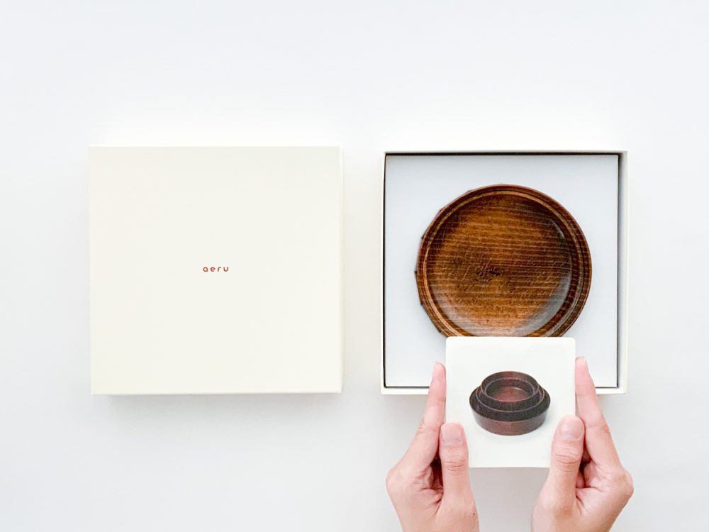 秋田県から 川連漆器拭き漆の こぼしにくい器