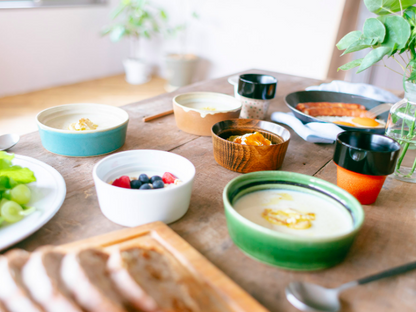秋田県から 川連漆器拭き漆の こぼしにくい器