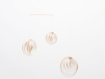 大分県から 竹細工の ベッドメリー