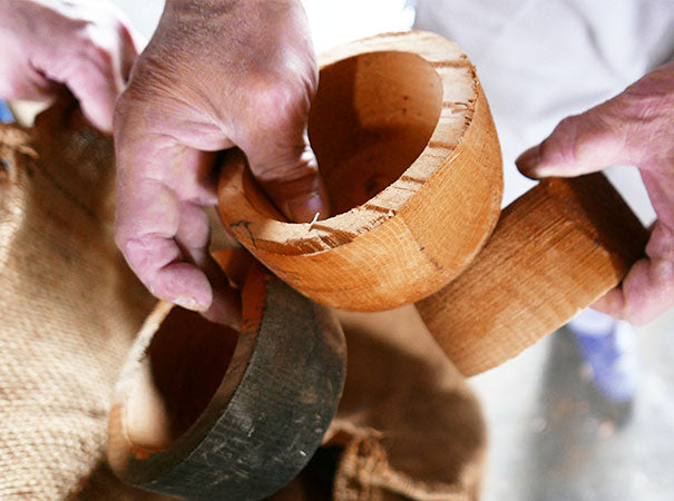 秋田県から 川連漆器拭き漆の こぼしにくい器