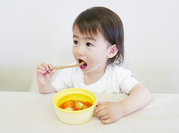 京都府から 京焼の こぼしにくい器｜出産祝いの通販サイトaeru