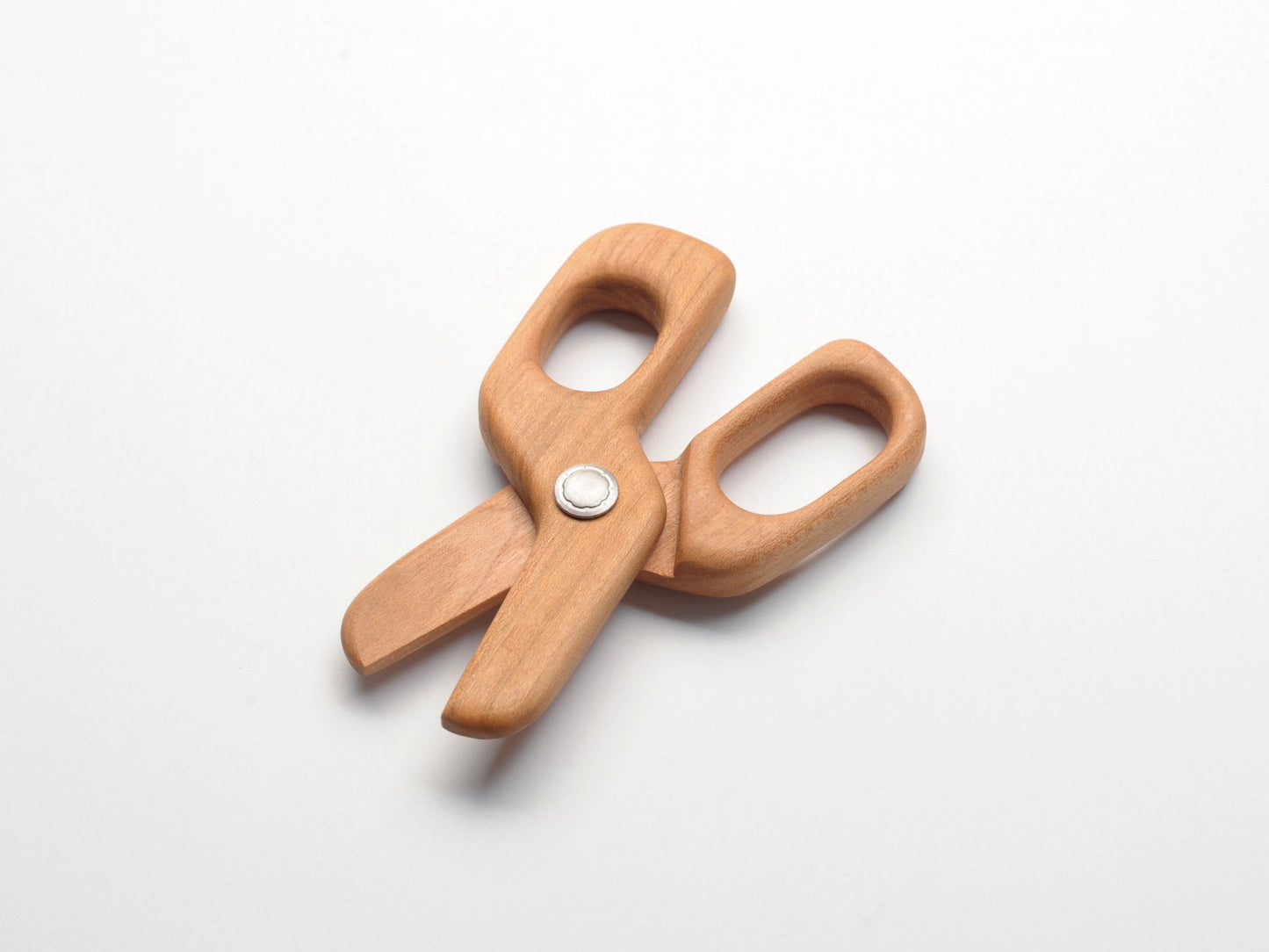 宮崎県から 桜の木の はさみ